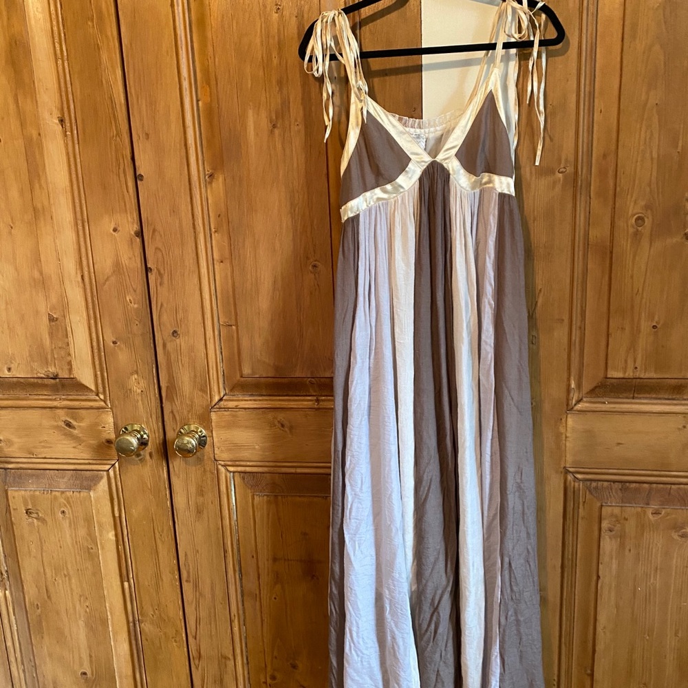 Maxi dress by Ryu